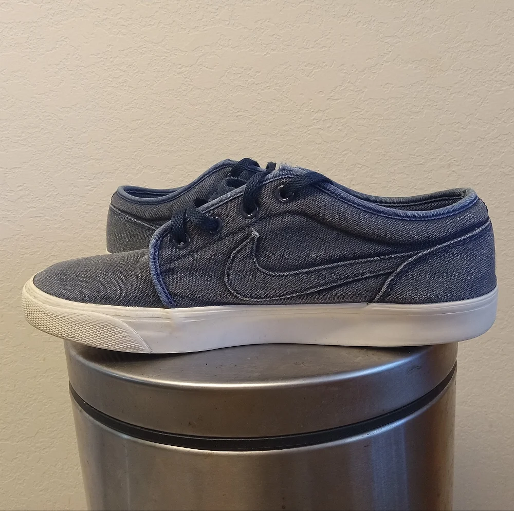 Nike Toki Low Sheos Men's 10.5 Denim Blue Jean Janoski Style Skateboard Skater - Picture 4 of 11